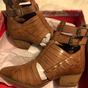 Chinese laundry Boots